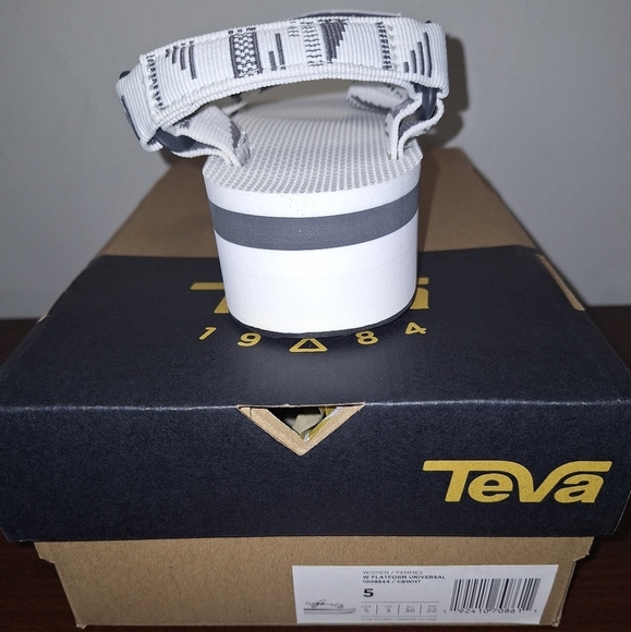 Teva Flatform Universal sandals in white. They're new with tags in original box. - Picture 2 of 8